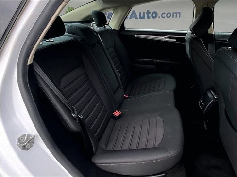 Used 2020 Ford Fusion SE AWD/4WD image 28