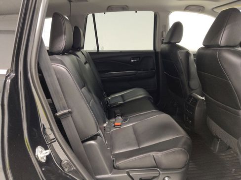 Used 2018 Honda Pilot Touring image 19