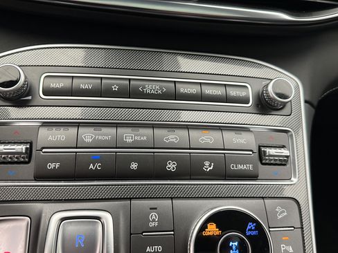 Used 2023 Hyundai Santa Fe Limited AWD/4WD image 22