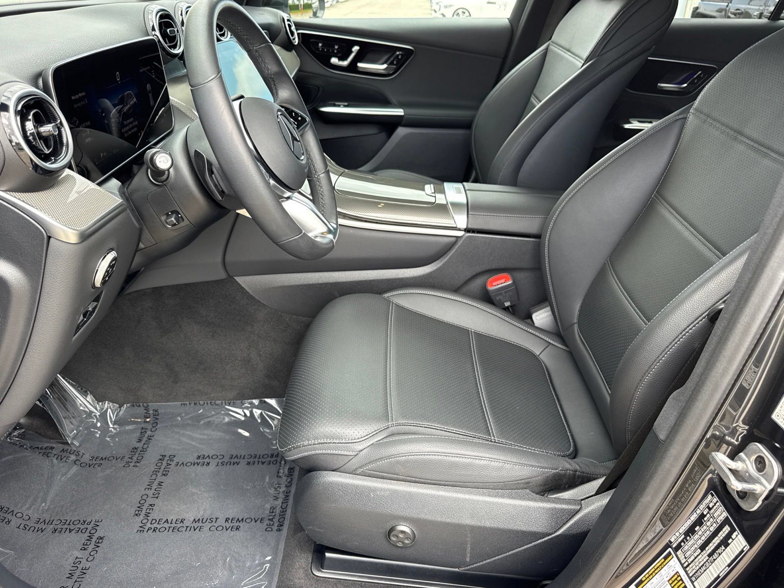 Used 2026 Mercedes-Benz GLC 300 image 26