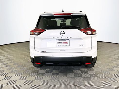 New 2026 Nissan Rogue SV AWD/4WD image 9