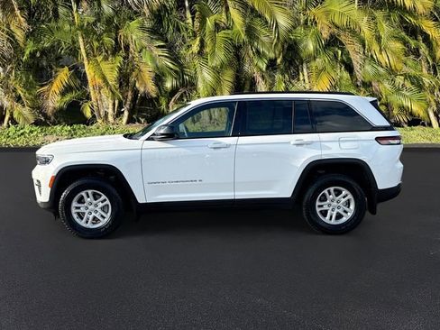 Used 2024 Jeep Grand Cherokee Laredo w/ MOPAR Finishing Package RWD image 8