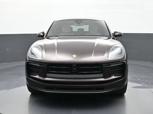 Certified 2026 Porsche Macan AWD/4WD image 32