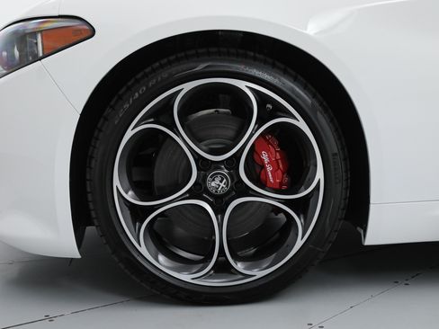 New 2026 Alfa Romeo Giulia w/ Driving Assist Package RWD image 19