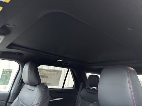 New 2026 Ford Explorer ST-Line image 25