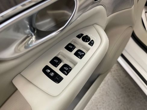 Certified 2024 Volvo XC90 T8 Ultimate AWD/4WD image 16