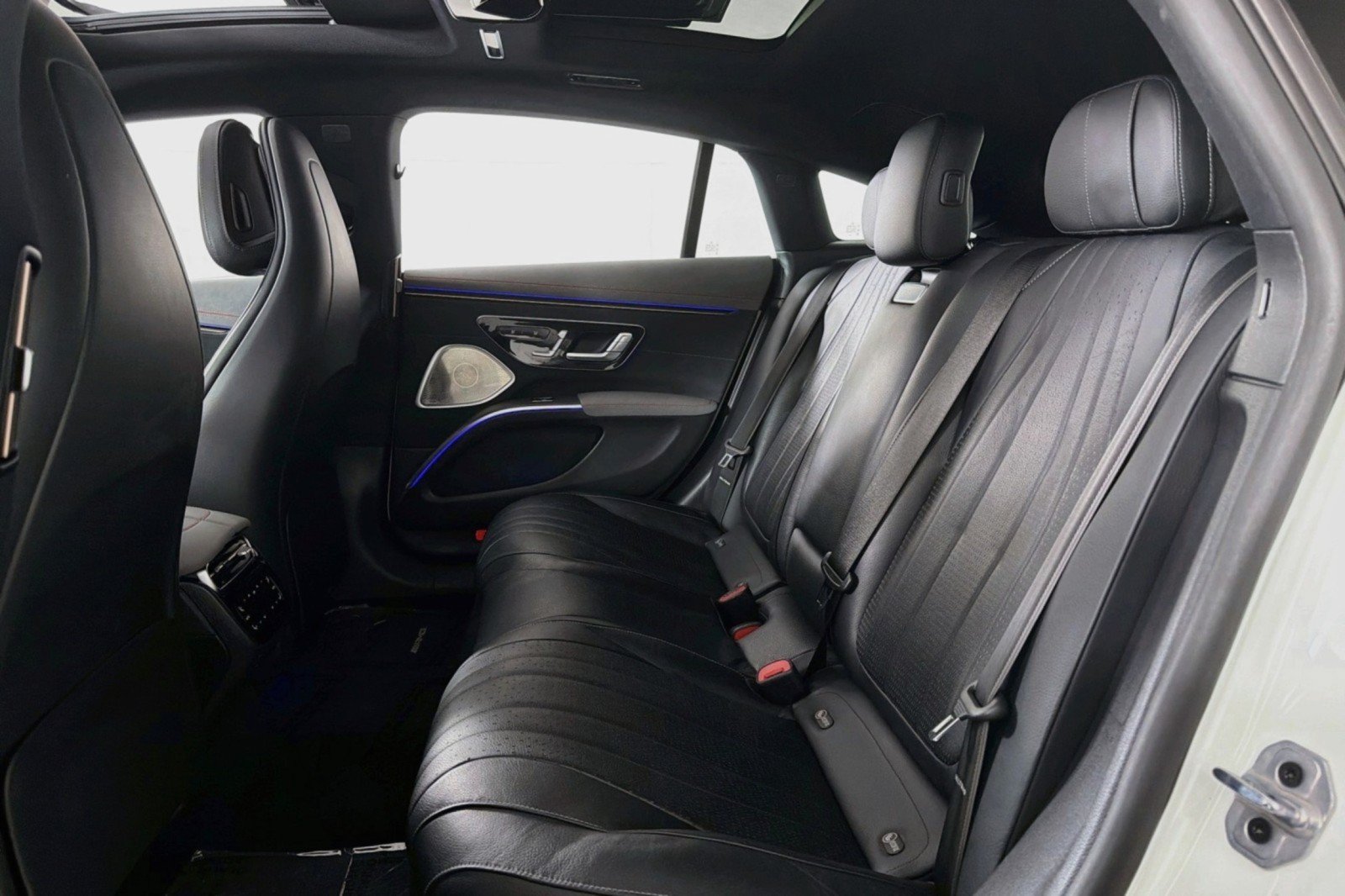 Certified 2022 Mercedes-Benz EQS 580 4MATIC Sedan image 9