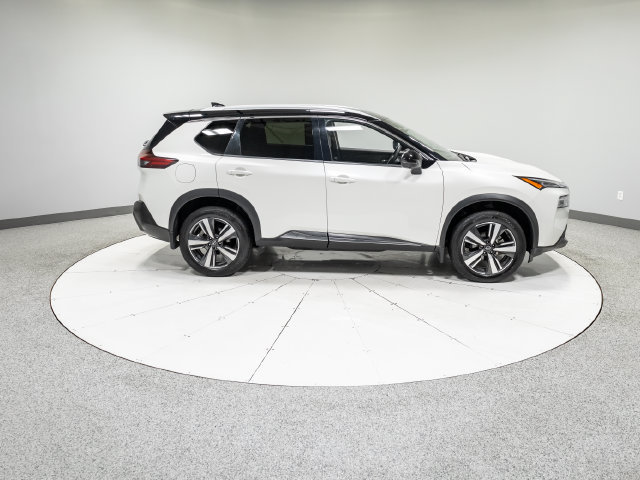 Used 2023 Nissan Rogue SL AWD/4WD image 5