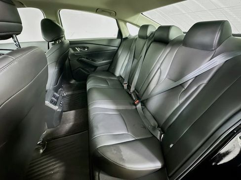 Used 2023 Honda Accord Touring image 14