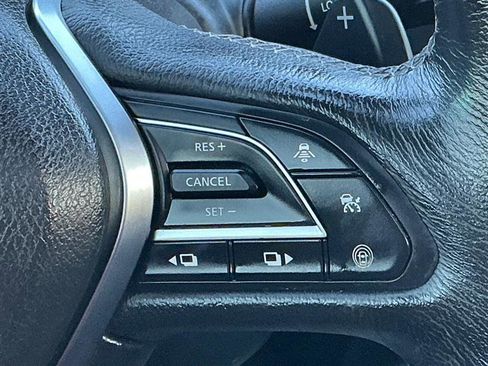 Used 2017 INFINITI Q60 Red Sport 400 image 40