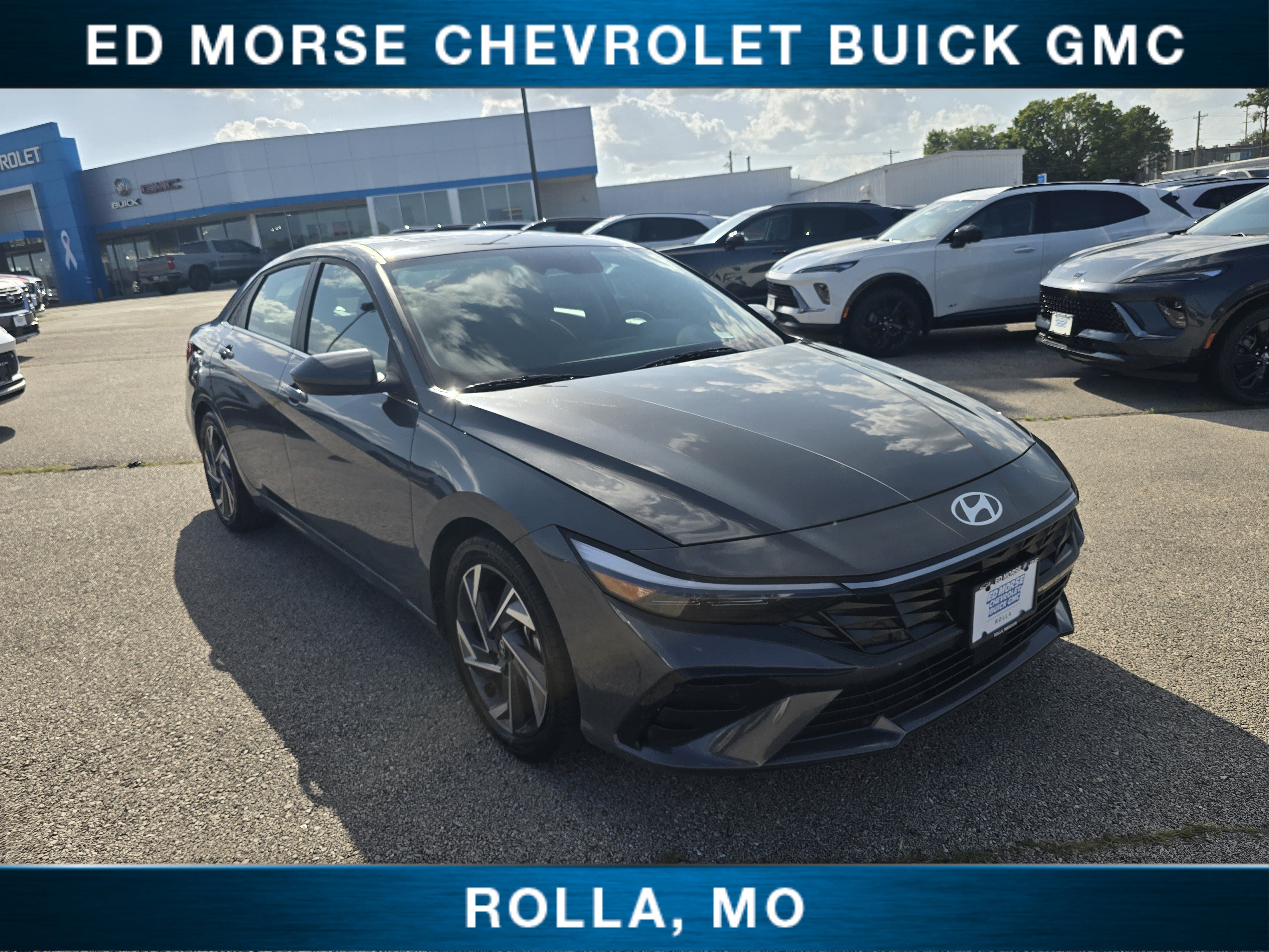 Used 2025 Hyundai Elantra SEL FWD image 1