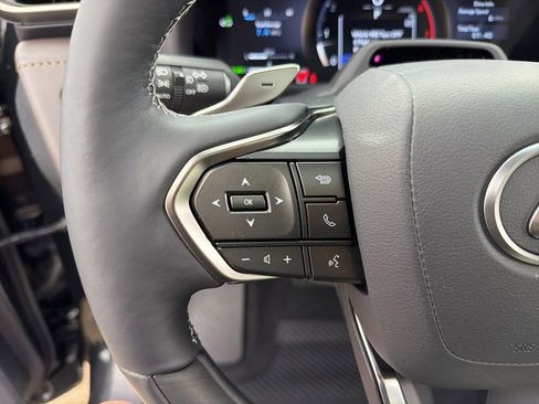 New 2026 Lexus LX 600 4WD w/ Luxury Package image 12