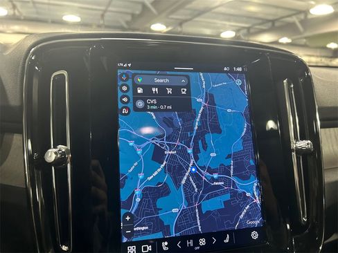 Certified 2025 Volvo XC40 B5 Core image 16