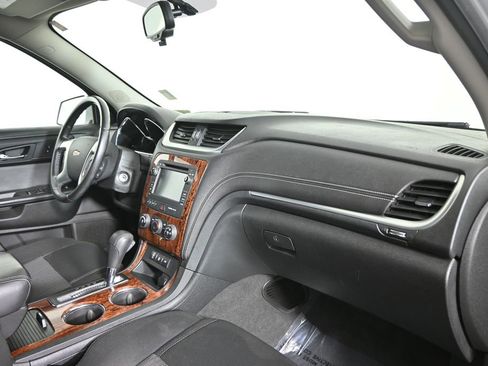 Used 2013 Chevrolet Traverse LT image 14