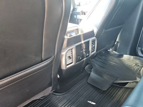 Used 2019 Ford F150 Platinum w/ Equipment Group 701A Luxury image 21