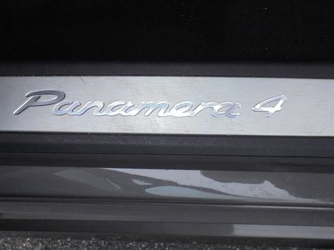 Used 2015 Porsche Panamera 4 AWD/4WD image 23