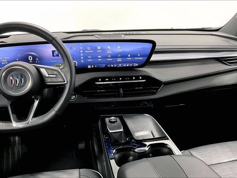 Used 2025 Buick Enclave Sport Touring FWD image 7