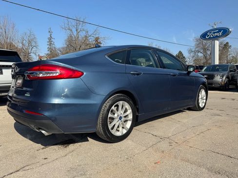 Used 2019 Ford Fusion SE image 5