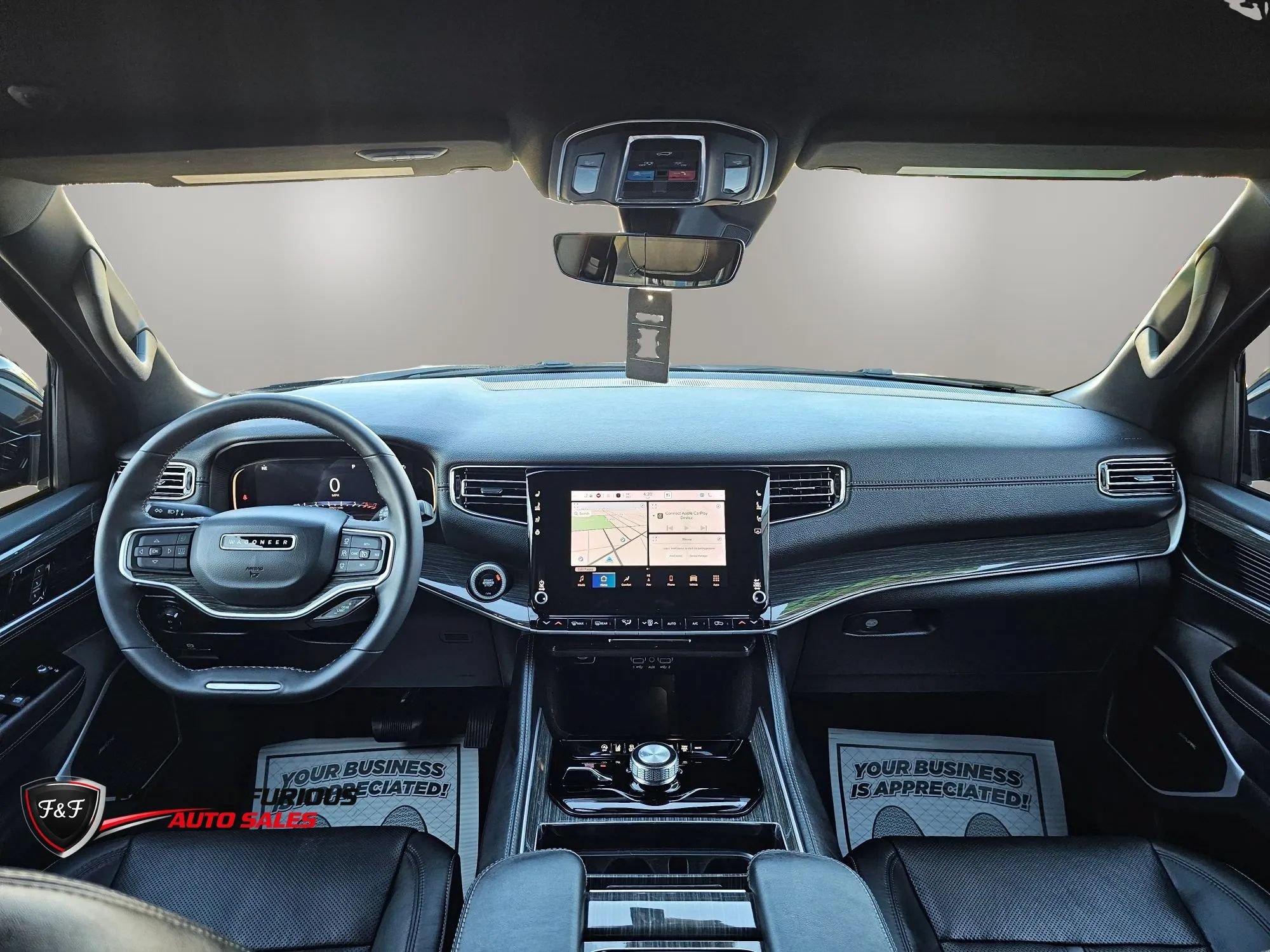 Used 2022 Jeep Wagoneer Series II AWD/4WD image 10