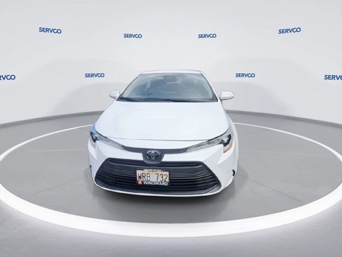 Used 2023 Toyota Corolla LE image 3