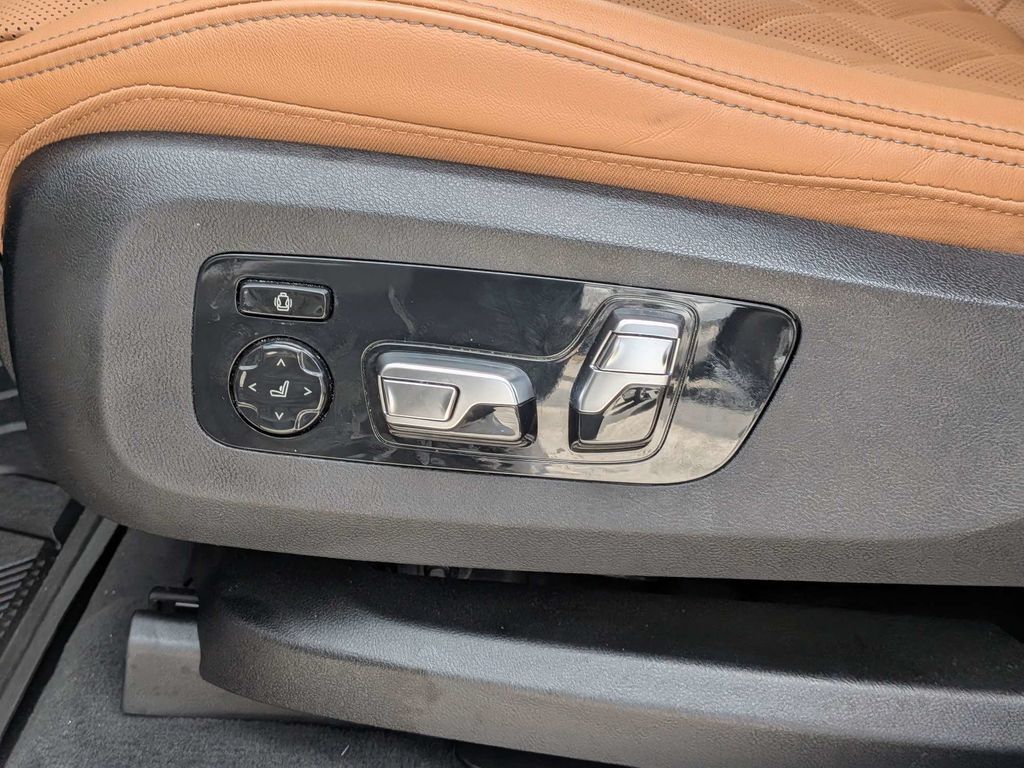 Used 2024 BMW X5 xDrive40i w/ Premium Package AWD/4WD image 21