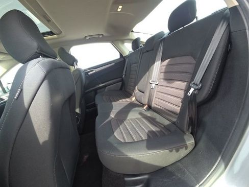 Used 2020 Ford Fusion SE FWD image 14