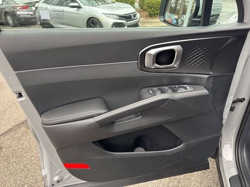 New 2026 Kia Sorento S image 10