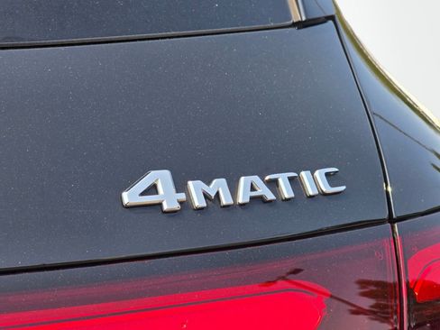 Used 2023 Mercedes-Benz GLC 300 4MATIC image 33