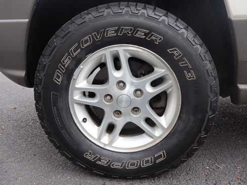 Used 2002 Jeep Grand Cherokee Laredo AWD/4WD image 40
