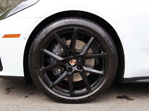 Used 2025 Porsche Panamera 4 image 29