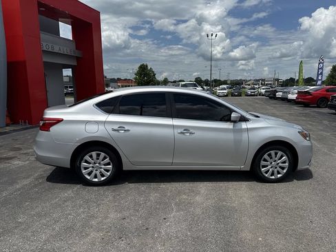 Used 2019 Nissan Sentra S FWD image 14
