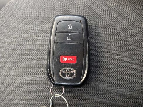 Used 2023 Toyota Corolla Cross LE FWD image 30