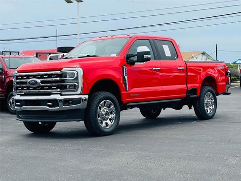 Used 2023 Ford F250 Lariat w/ Lariat Ultimate Package AWD/4WD image 7