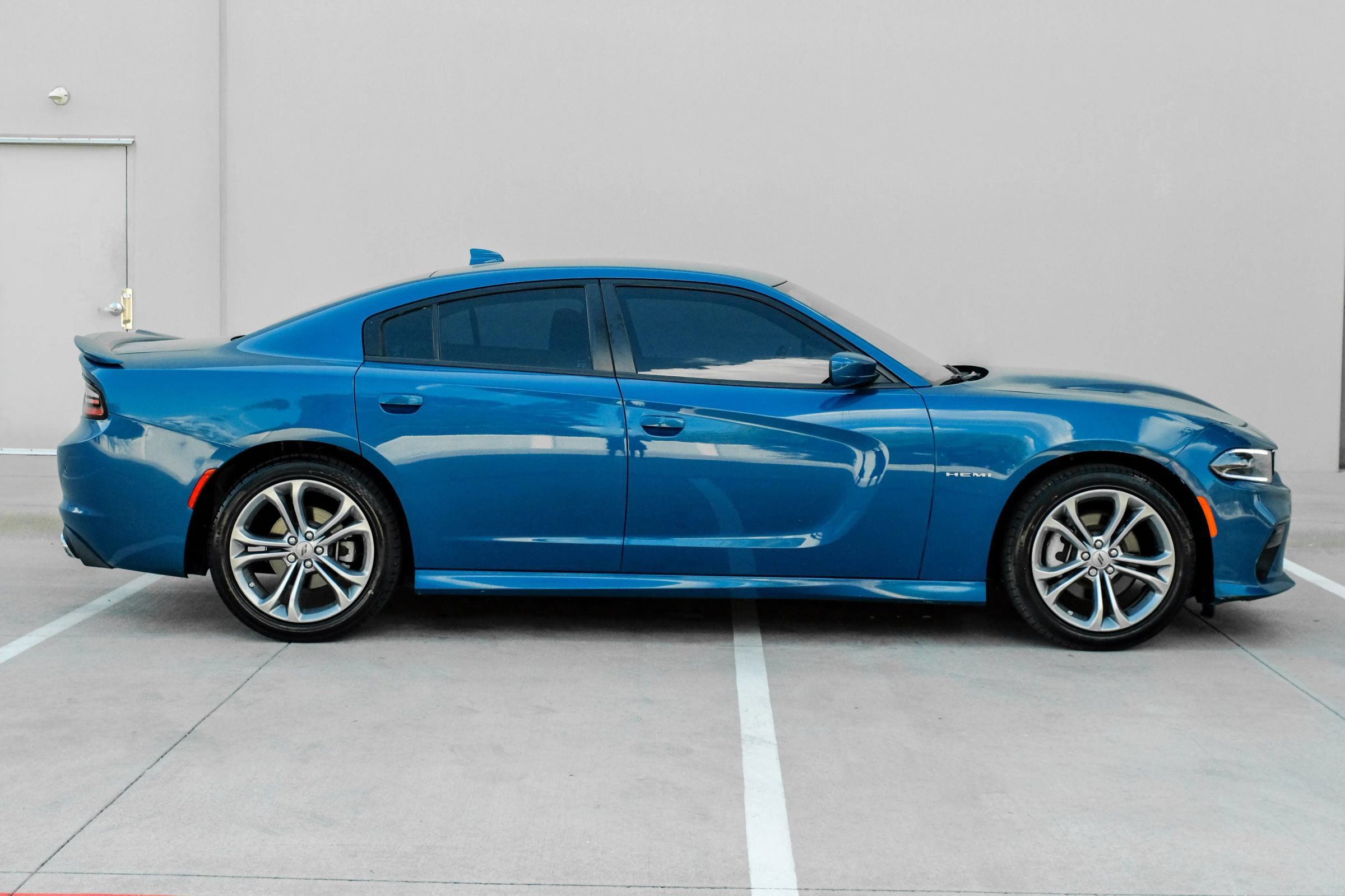 Used 2022 Dodge Charger R/T w/ Driver Convenience Group RWD image 3