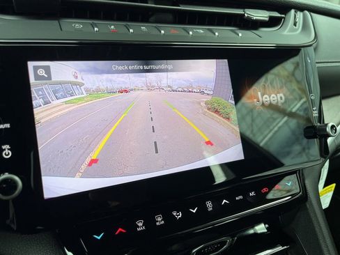 New 2026 Jeep Grand Cherokee Limited w/ Limited Altitude Package image 37