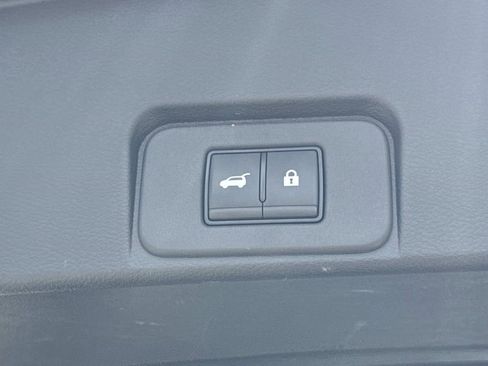 Certified 2024 Nissan Rogue SV FWD image 13