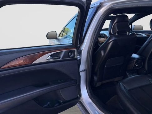 Used 2018 Lincoln MKZ Reserve w/ Climate Package AWD/4WD image 14