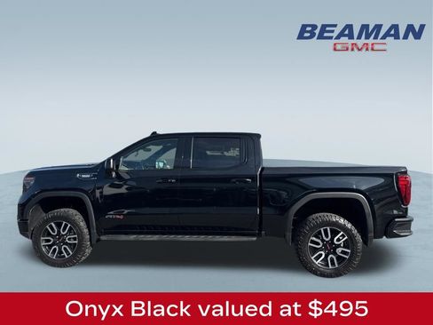Used 2024 GMC Sierra 1500 AT4 w/ Technology Package AWD/4WD image 4