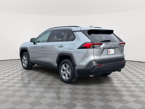 Used 2025 Toyota RAV4 XLE AWD/4WD image 5