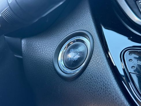 Used 2020 Toyota C-HR Limited image 26