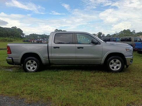 Used 2025 RAM 1500 Big Horn AWD/4WD image 4