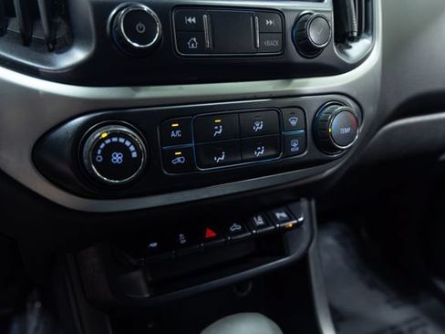 Used 2022 Chevrolet Colorado LT w/ Safety Package AWD/4WD image 18