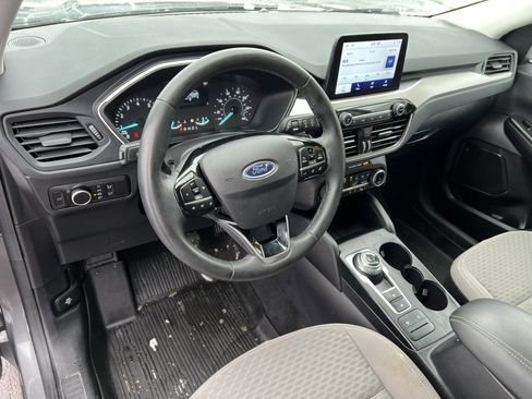 Certified 2022 Ford Escape SE w/ SE Sport Appearance Package image 13