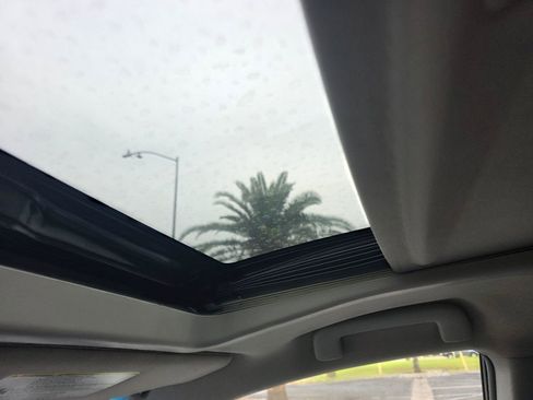 Used 2017 Toyota Sienna XLE w/ XLE Navigation Package image 8