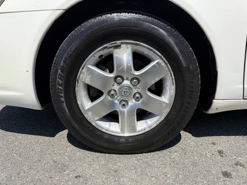 Used 2000 Toyota Avalon XL image 23