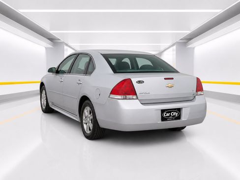 Used 2010 Chevrolet Impala LS FWD image 3