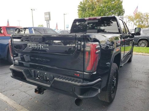 Used 2024 GMC Sierra 2500 AT4 w/ AT4 Premium Plus Package image 4