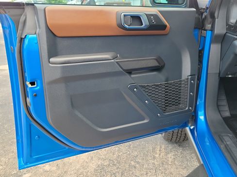 Used 2024 Ford Bronco Outer Banks AWD/4WD image 18