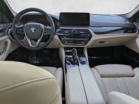 Used 2023 BMW 530i w/ Convenience Package image 18