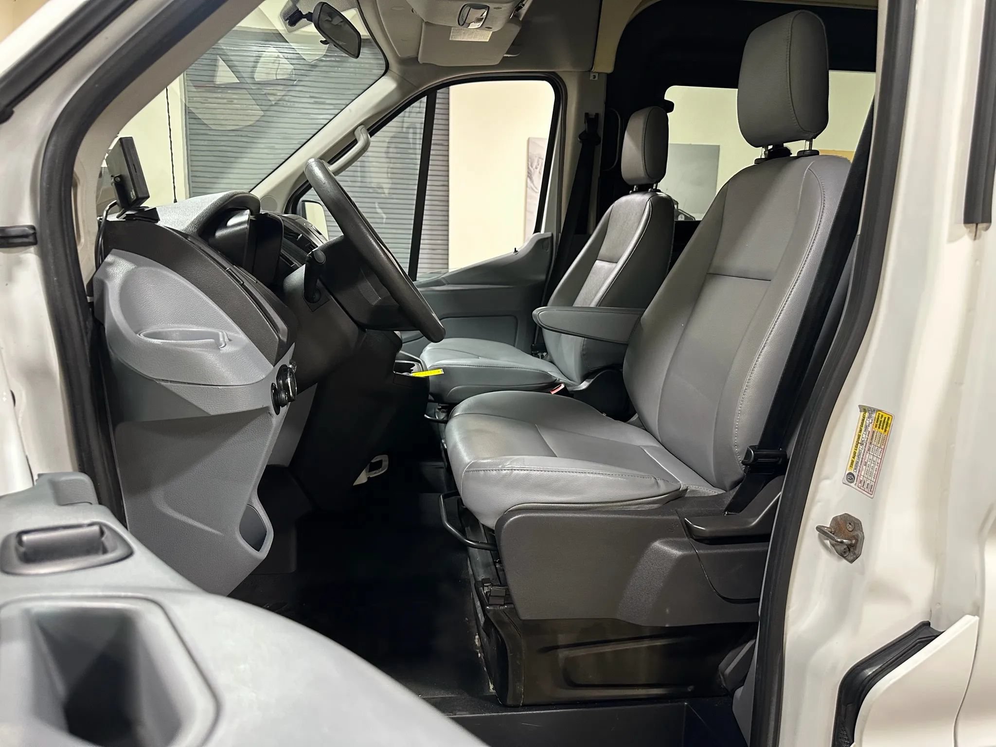 Used 2015 Ford Transit 250 148 Medium Roof RWD image 20